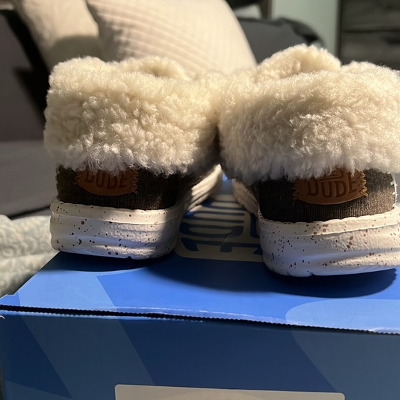 Hey Dude - Picture 4 of 5